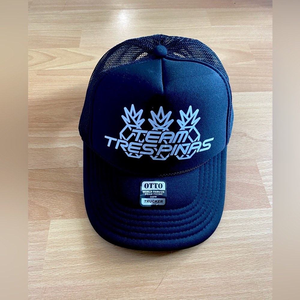 Tres Pinas trucker hat - brand new